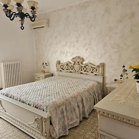 La Casa Dei Nonni Holiday home *